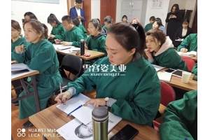 有没有能零基础学微整形的学校，医美技术学习复杂吗？